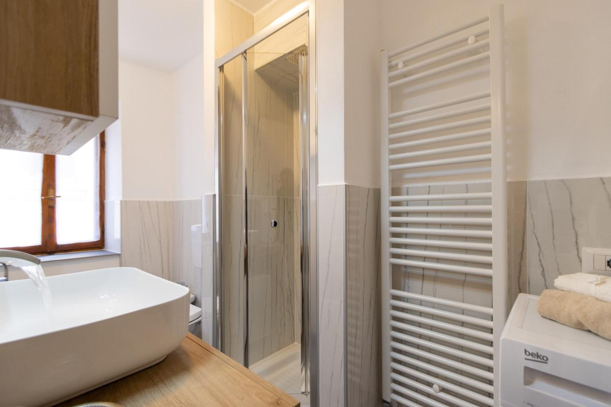 Golden Lake - Luxury Apartment ☆☆☆☆☆ - 100M From The Lake Baveno Exteriör bild