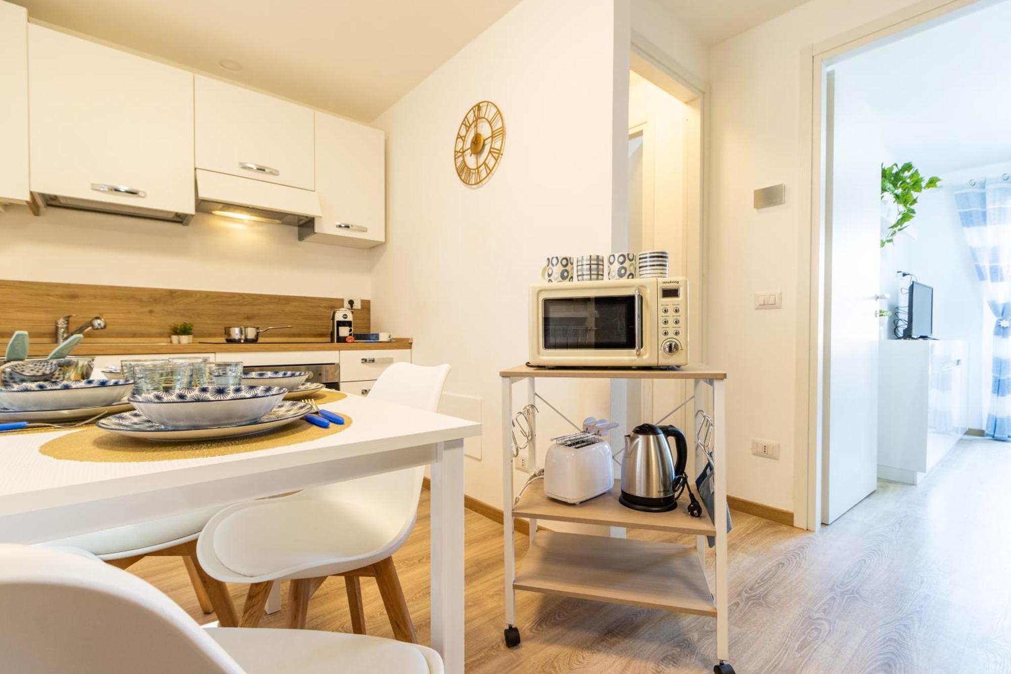 Golden Lake - Luxury Apartment ☆☆☆☆☆ - 100M From The Lake Baveno Exteriör bild